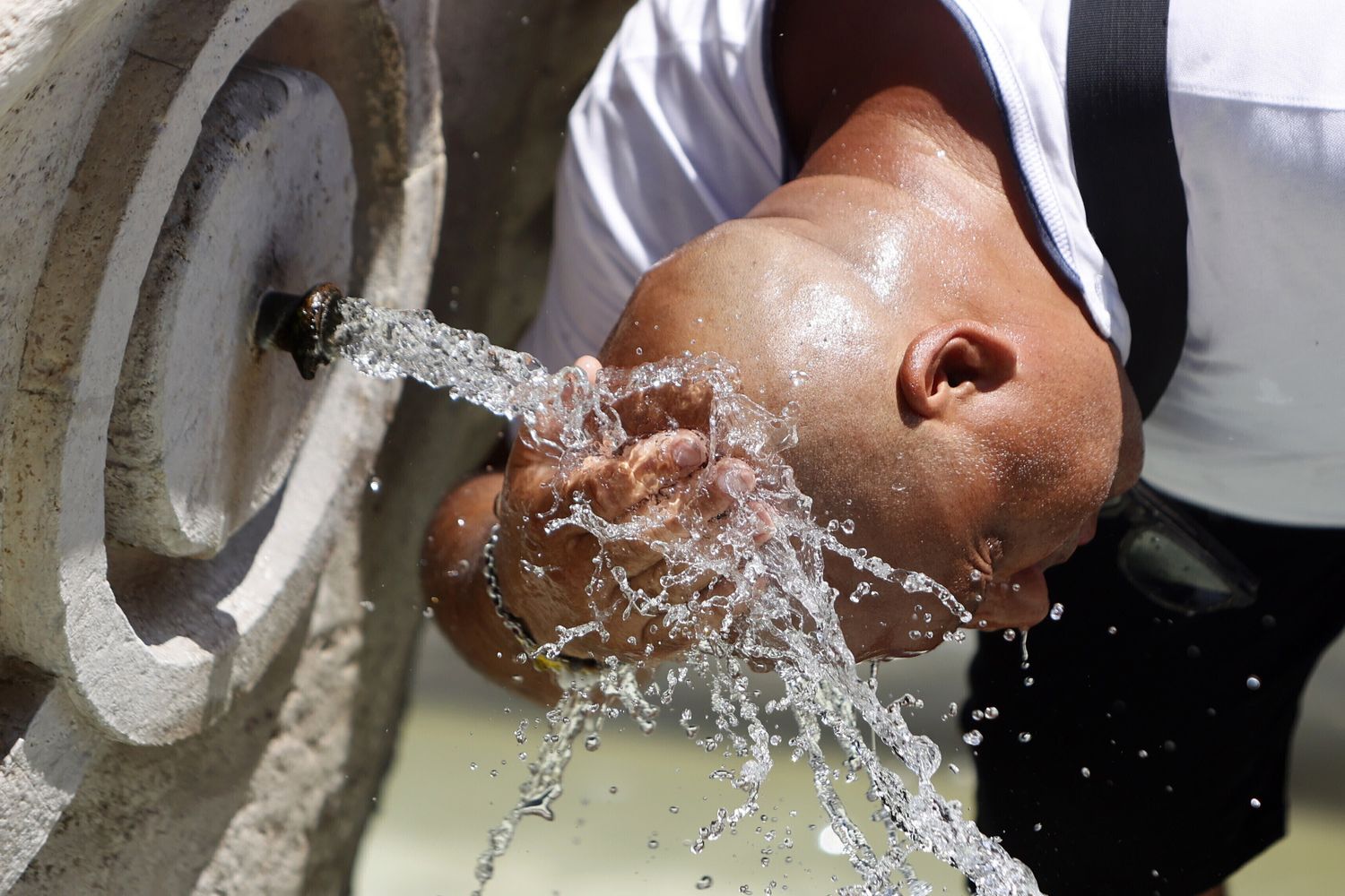 Allerta caldo in Italia: bollini arancioni in 12 città