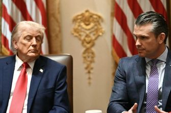 Il presidente Donald Trump e il segretario alla Difesa Pete Hegseth