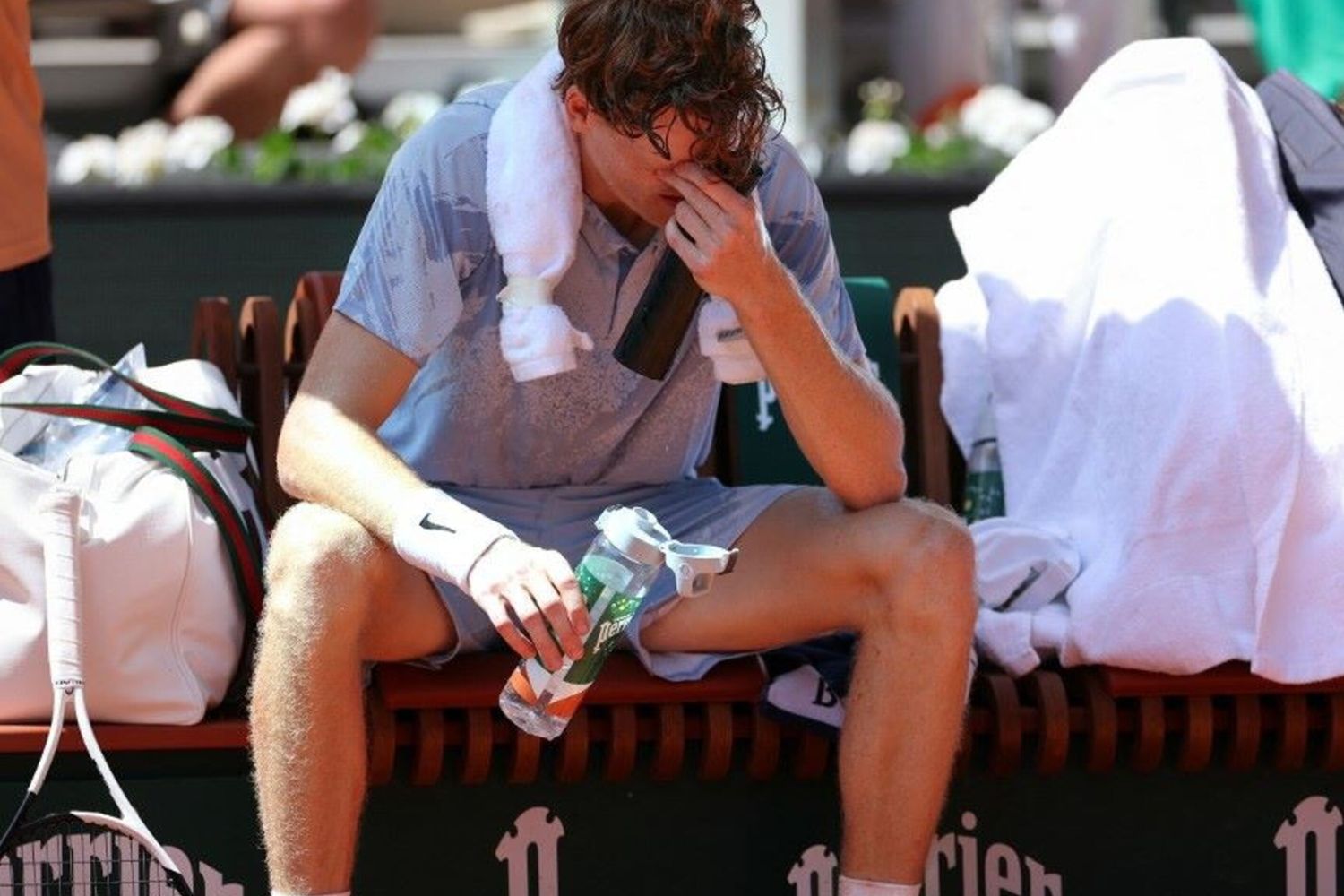 Jannik Sinner nel match contro Cerundolo al Roland Garros