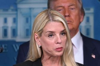 Trump licenzia anche Pam Bondi