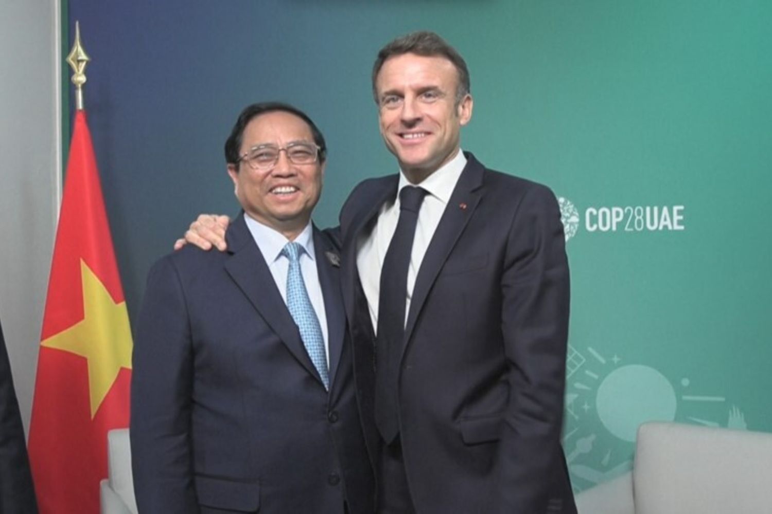 Emmanuel Macron e  Masayoshi Son
