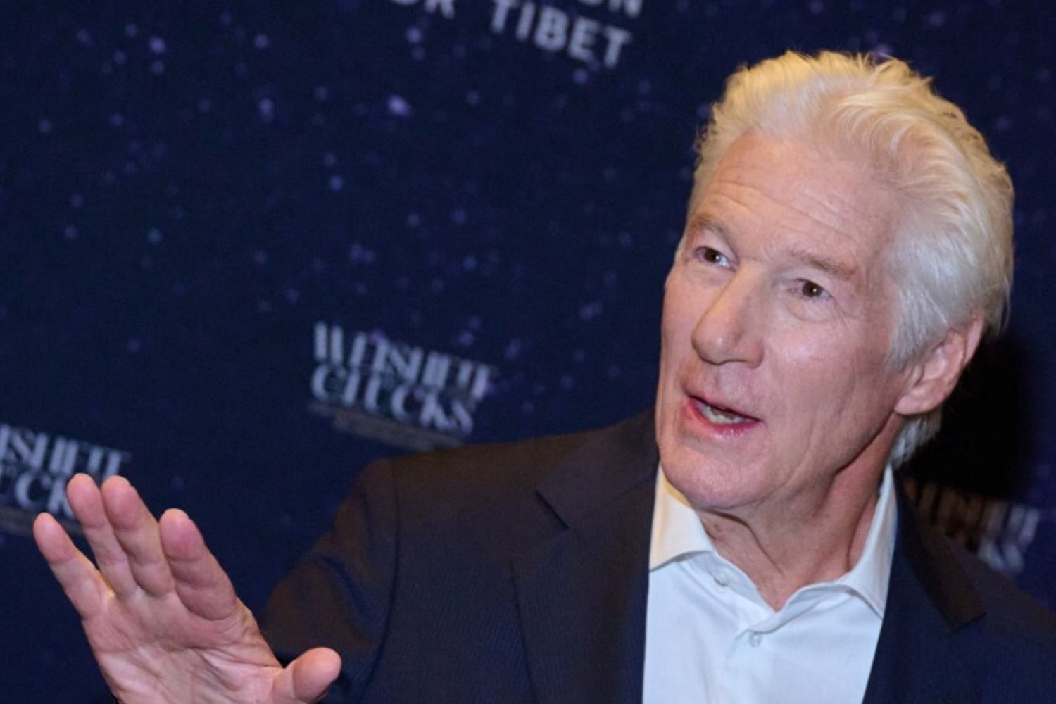 Richard Gere stronca Trump: "E' il periodo piu buio per gli Stati Uniti"