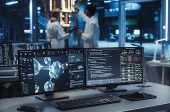 Screening con software di modellazione molecolare in un laboratorio