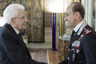 Il presidente Sergio Mattarella e il generale Salvatore Luongo