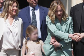Giorgia Meloni con la figlia