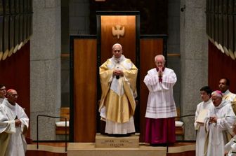 Papa Leone XIV celebra la Santa Messa nella Basilica della Sagrada Familia a Barcellona