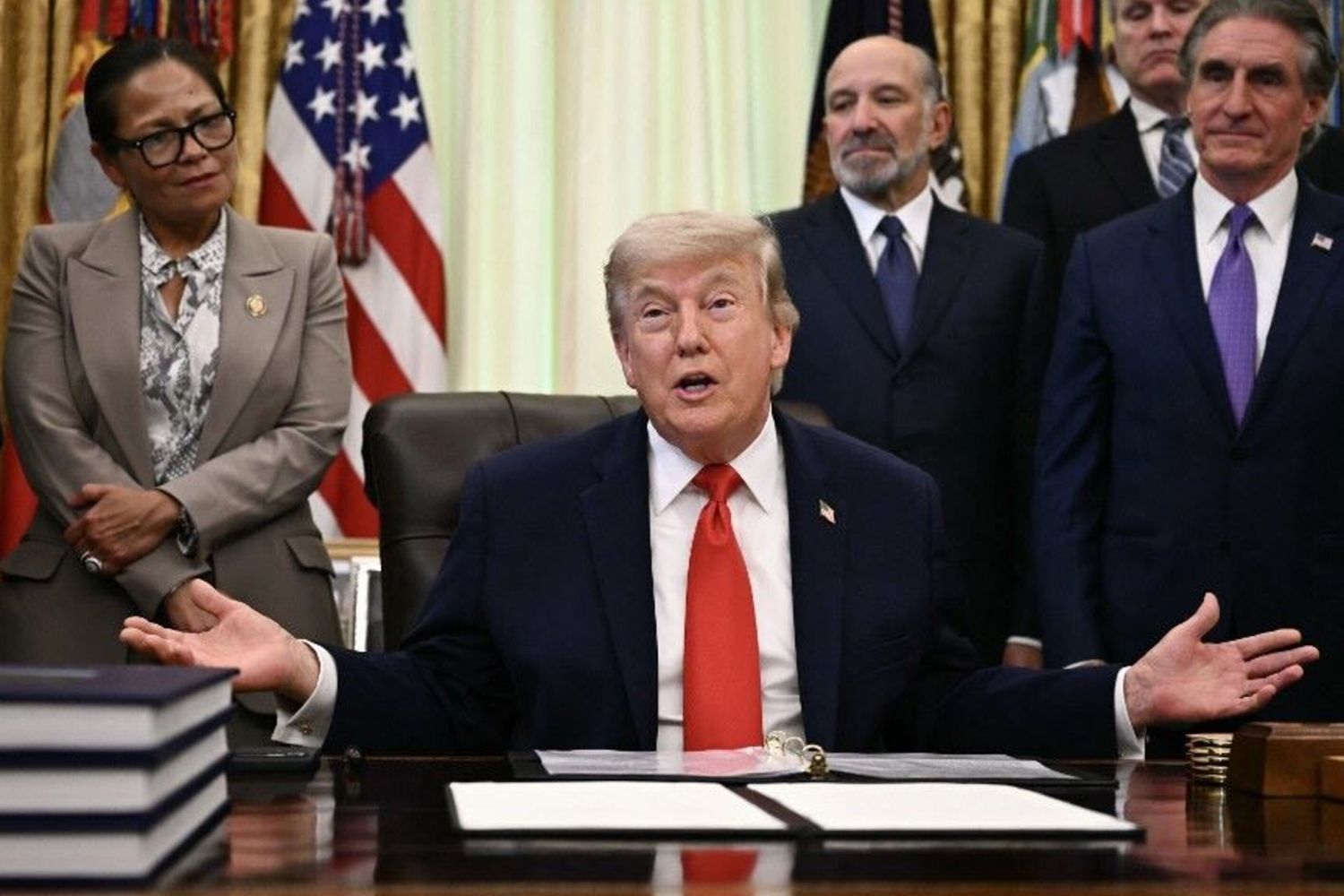 Donald Trump nello studio ovale - 11 giugno 2026