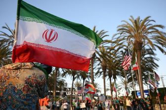 Usa e Iran raggiungono l'intesa. Trump: "Hormuz riapre venerdì". Italia-Francia-Gb-Germania: "Pronti a togliere le sanzioni"