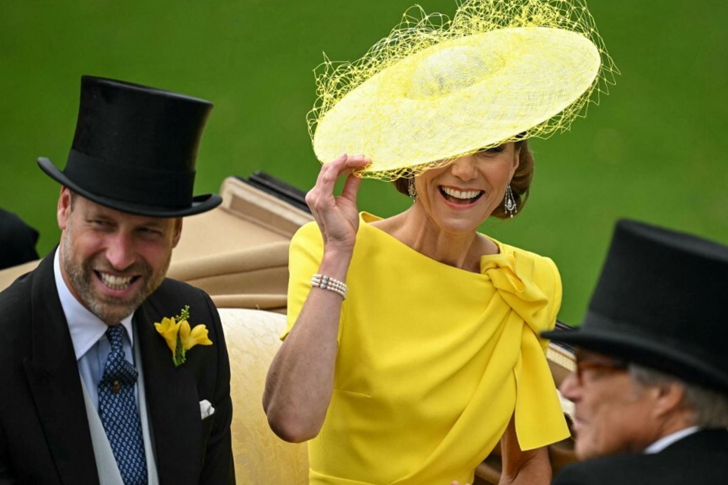 Royal Ascot 2026, Kate Middleton ricicla l’abito giallo: il look più virale dell’evento