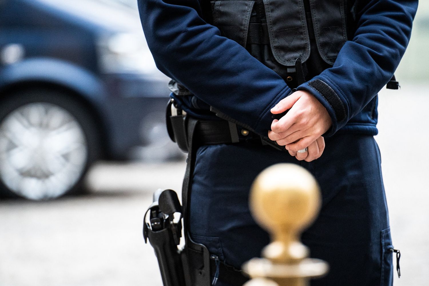 Un poliziotto in servizio