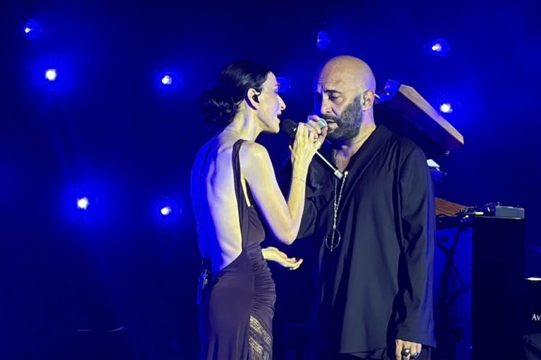Arisa e Giuliano Sangiorgi in duetto