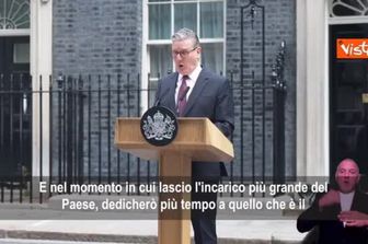 Premier britannico Starmer annuncia le dimissioni: Ora sarò il miglior padre e il miglior marito