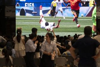 La partita dei Mondiali tra Iran e Belgio seguita dai tifosi iraniani a Teheran