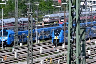 Caos in Germania, sospeso tutto il traffico ferroviario
