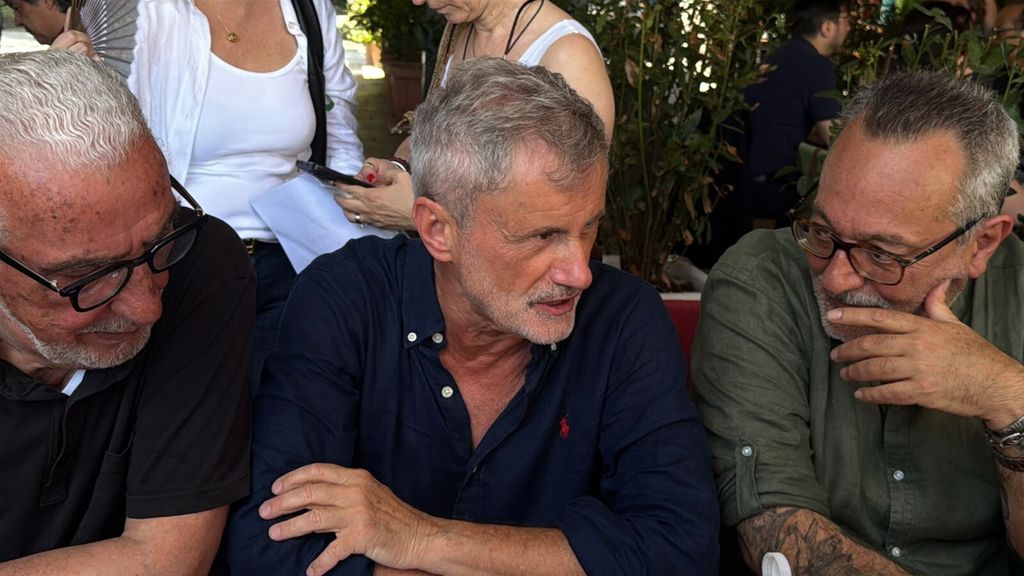 Alemanno lascia Rebibbia: "Esco dal carcere innocente e stasera vedo Vannacci"