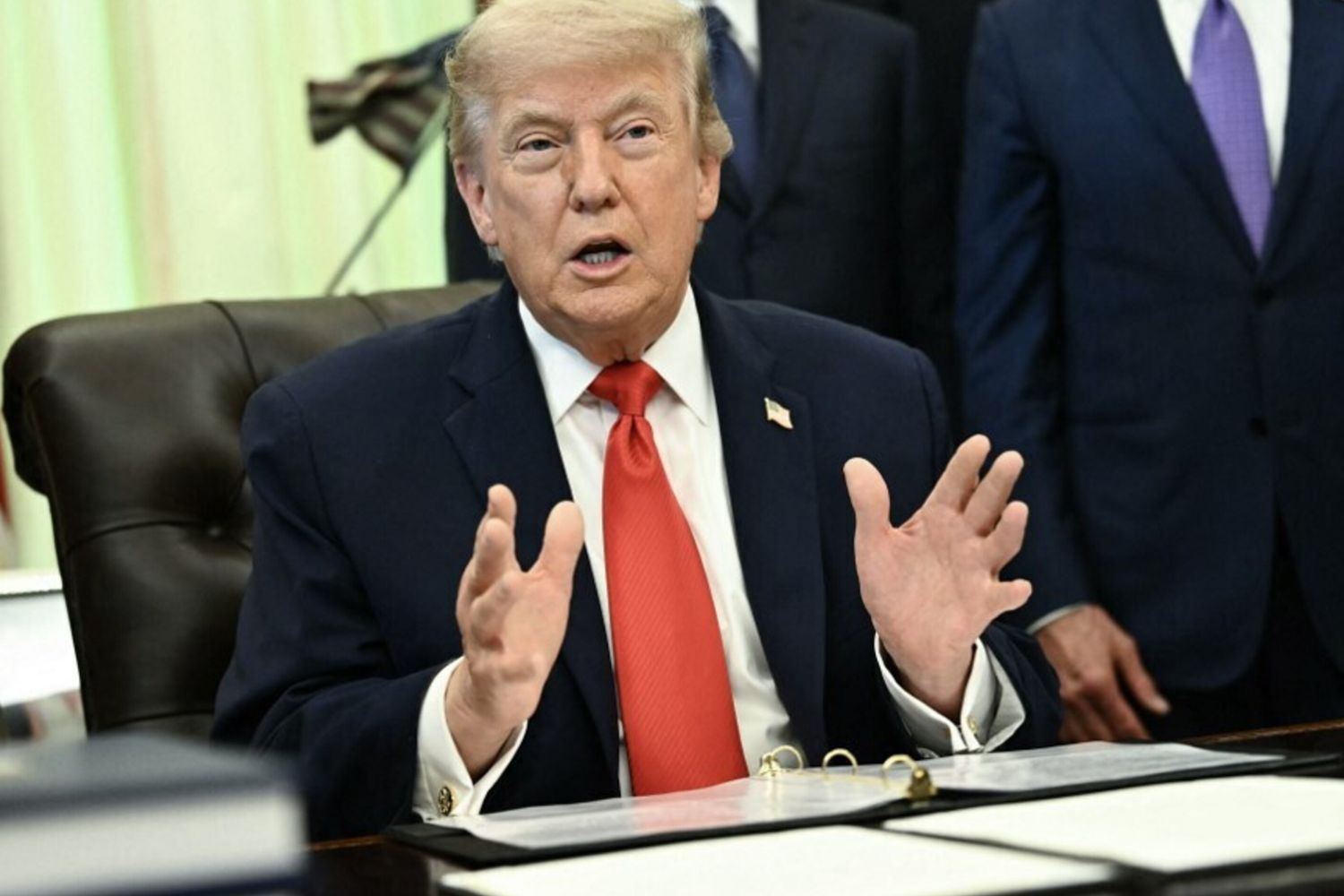 L'annuncio di Trump: "Domani la firma dell'accordo Iran-Usa. E Hormuz sarà aperto a tutti"