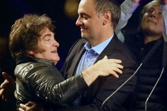 Argentina, si dimette il braccio destro di Milei sotto accusa per corruzione