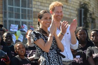Scorta negata, il principe Harry rivaluta il viaggio nel Regno Unito