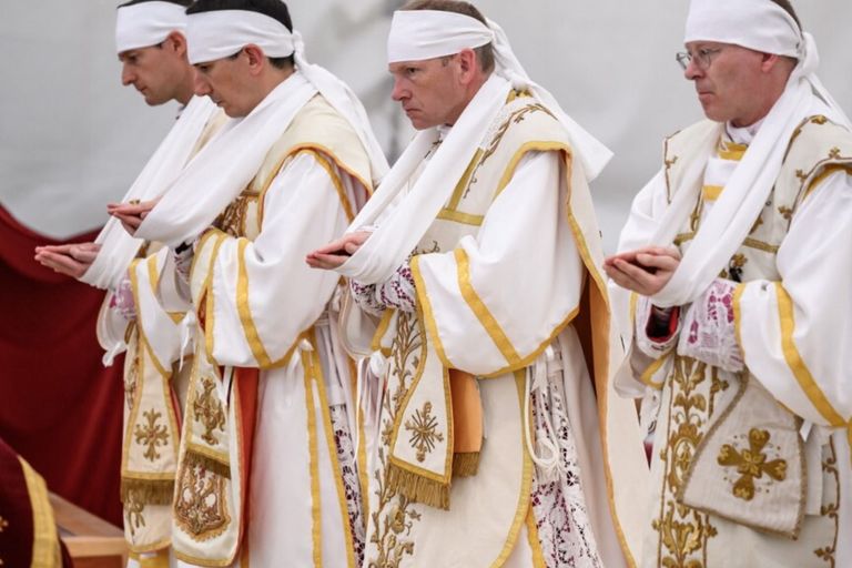 I 4 vescovi lefebvriani consacrati