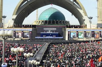 Cerimonia commemorativa per il defunto leader supremo iraniano Ali Khamenei presso la Grande Moschea Imam Khomeini a Teheran
