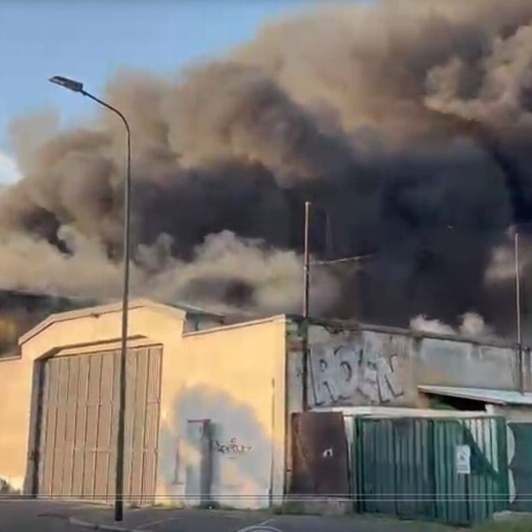 Incendio a Milano