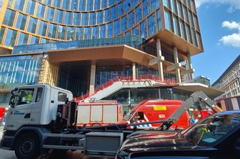 Incendio alla torre Oxy di Bruxelles