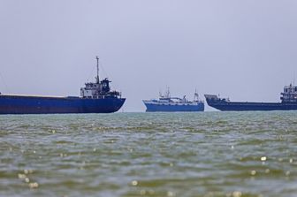 Raid Usa per la settima notte di fila contro l'Iran: 8 morti e 20 feriti