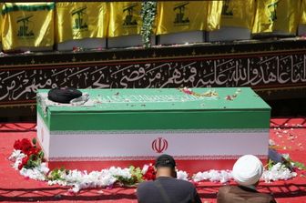 Khamenei sfida Trump: "L'Iran e i suoi alleati hanno in serbo per gli Usa lezioni indimenticabili"