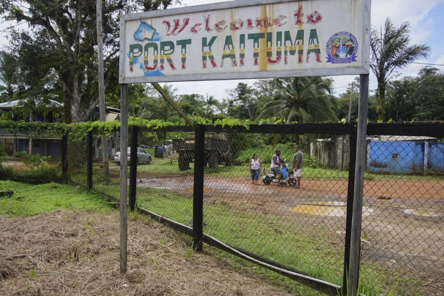 Naufragio di un traghetto con 116 persone a bordo in Guyana, si salvano solo in 53