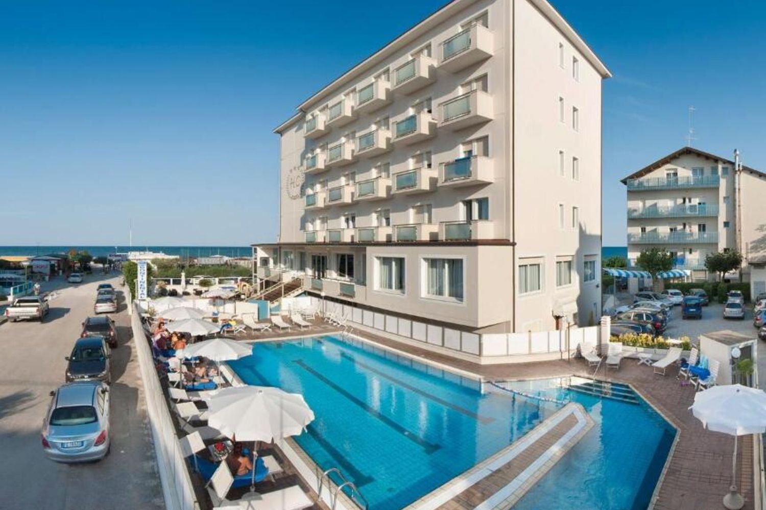 Bimba di 4 anni annegata in piscina, indagato il padre