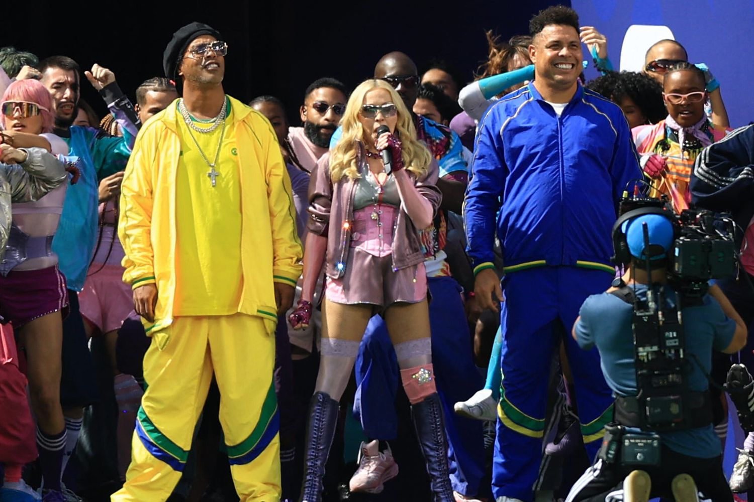 Madonna tra Ronaldo e Ronaldinho