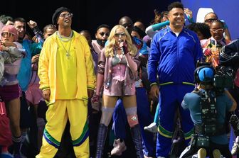 Madonna tra Ronaldo e Ronaldinho