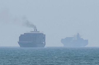 Nona notte di attacchi Usa contro l'Iran. Trump: "Abbiamo colpito duro per onorare i nostri caduti"