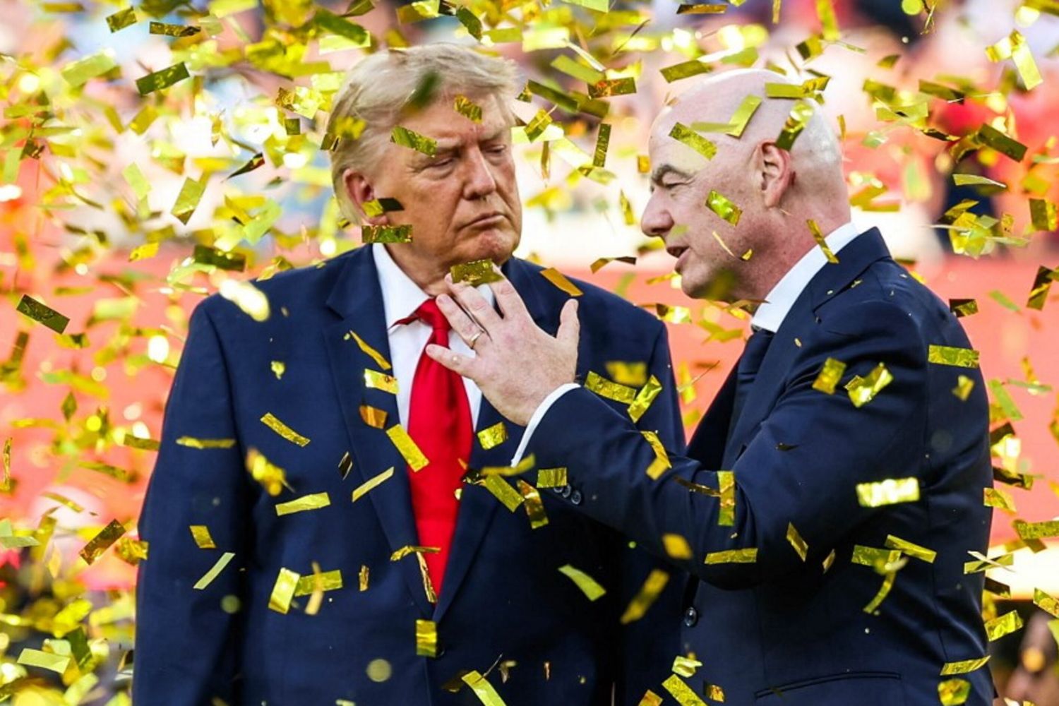 Trump e Infantino sul palco, i buu del pubblico fanno salire i decibel da 78 a 84