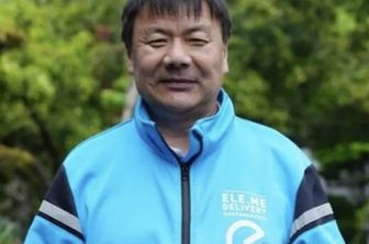 Il rider Wang Jibing vince il premio Lu Xun