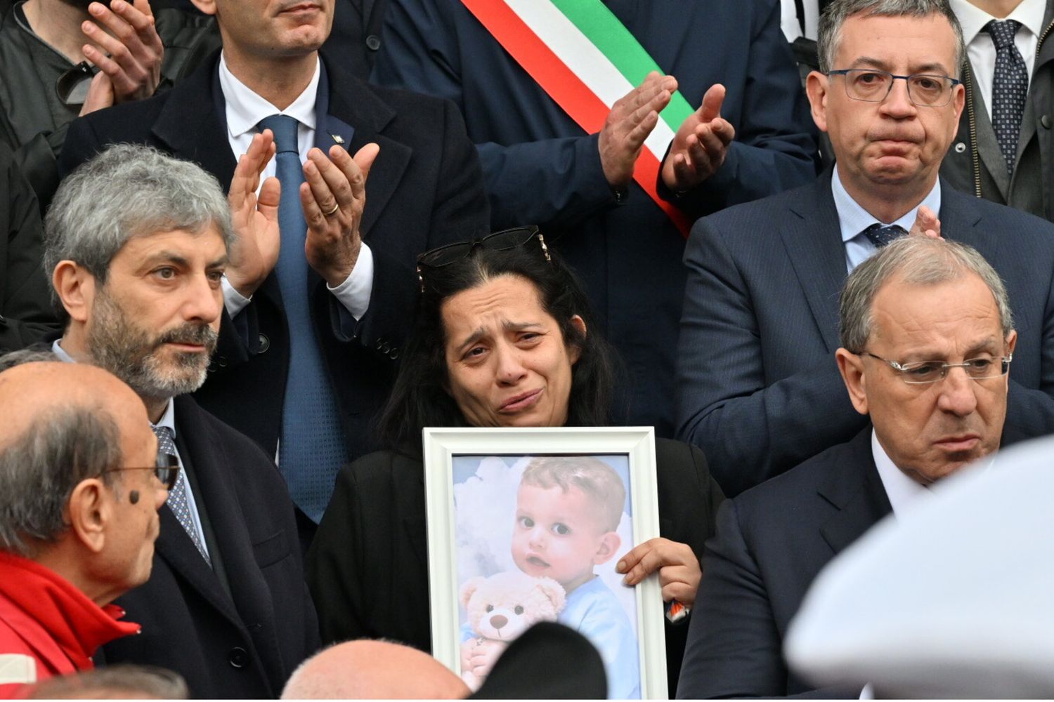 Patrizia Mercolino al funerale del piccolo Domenico
