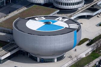 stabilimento BMW