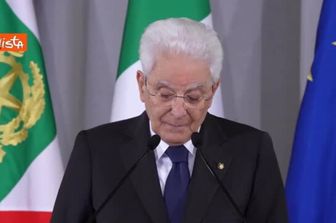 Mattarella cita Papa Leone: Basta con la logica dell'emergenza sui migranti
