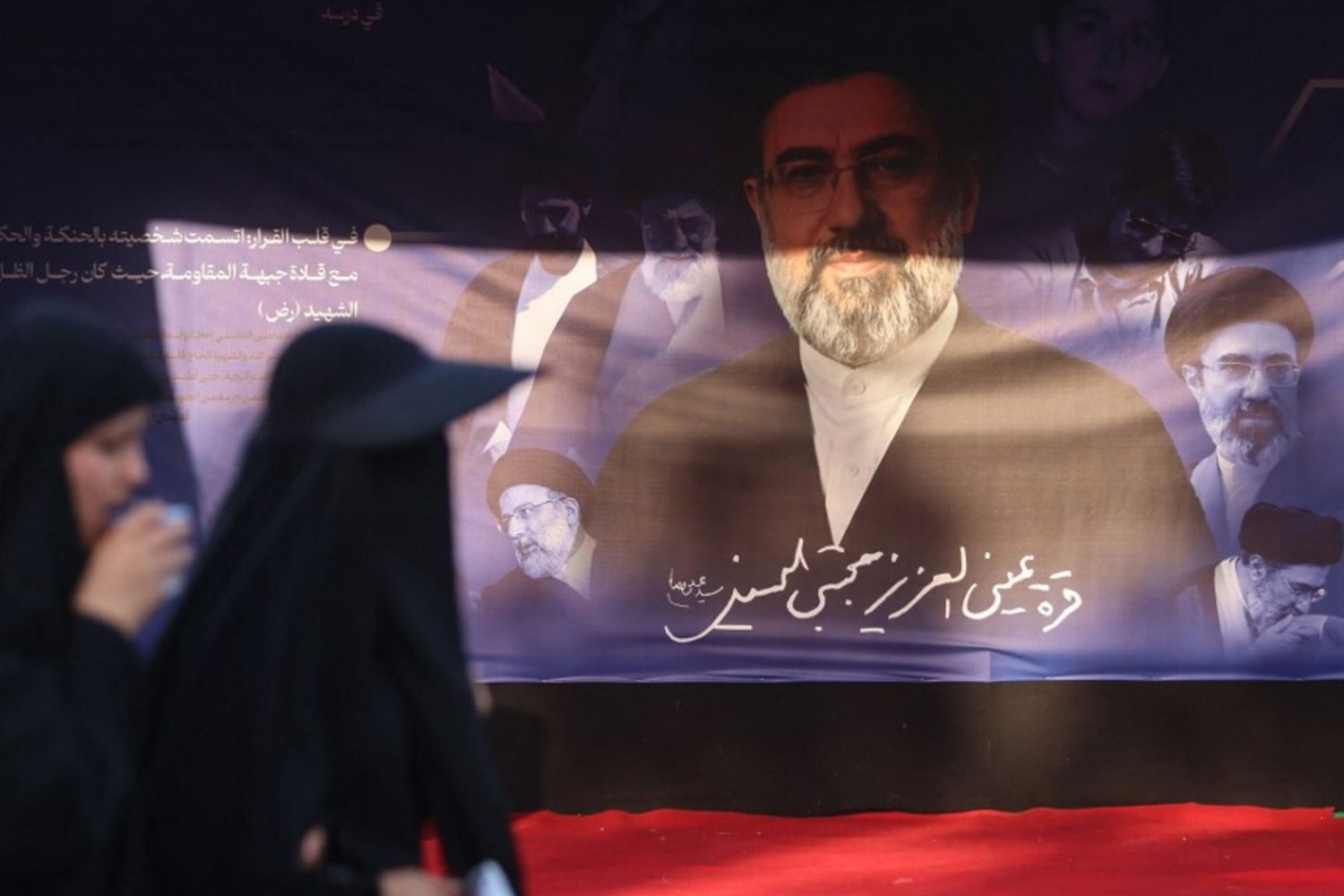 Cresce la tensione tra Washington e Teheran. Media: "A breve pesanti raid americani". Teheran: "Pronti a rispondere"