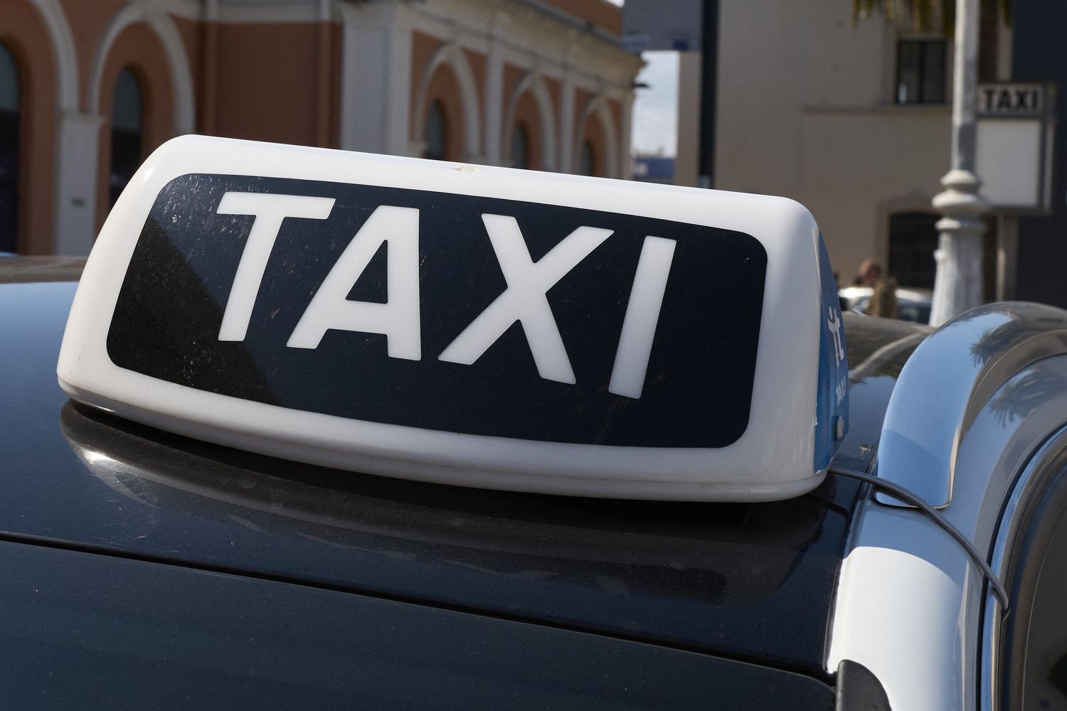 Taxi