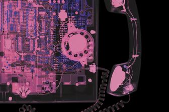 Cornetta telefonica ai raggi X