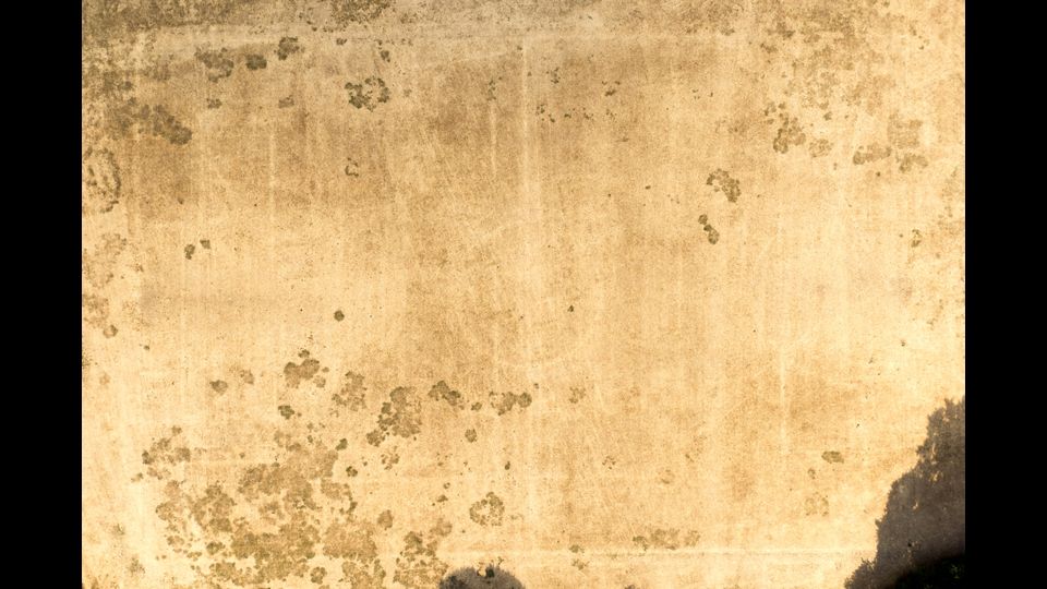Le linee sbiadite di un campo da calcio a Londra
