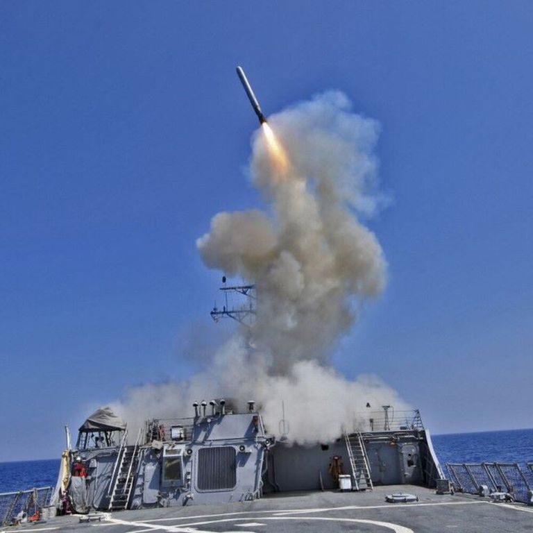 Un missile da crociera Tomahawk lanciato dagli Stati Uniti - immagine di archivio