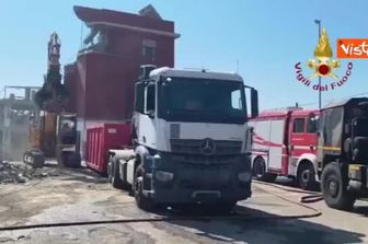 Crollo edificio Messina, proseguono le ricerche dei 2 dispersi