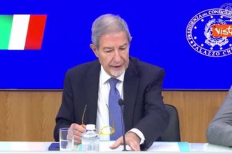 Campi Flegrei, Musumeci: Dal Governo 100 milioni di euro per i danni del sisma