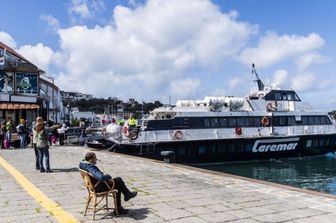 Traghetto a Ischia