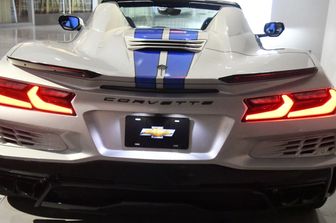 Una  Corvette E-Ray della Chevrolet