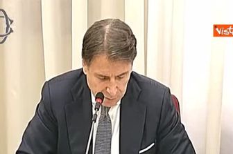 Covid, Conte cita De André: Dispensate buoni consigli perché non potete dare cattivo esempio