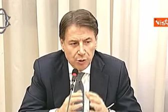 Covid, Conte: Mai usato poteri sostitutivi dello Stato per scelta politica