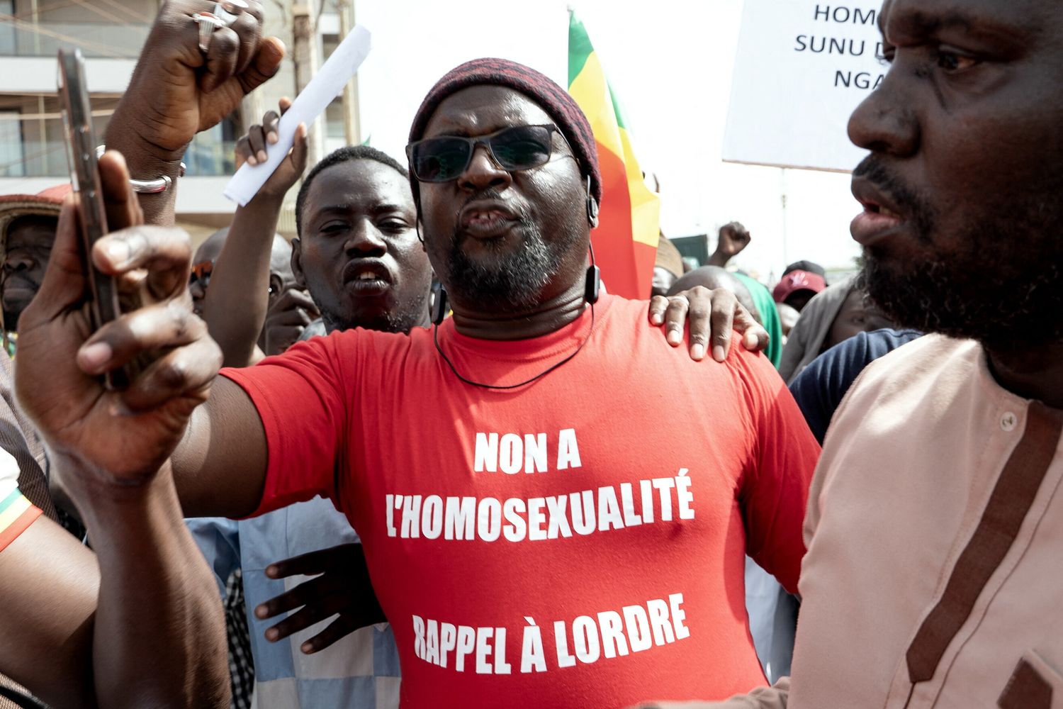Proteste a Dakar contro la legge che reprime l'omosessualità